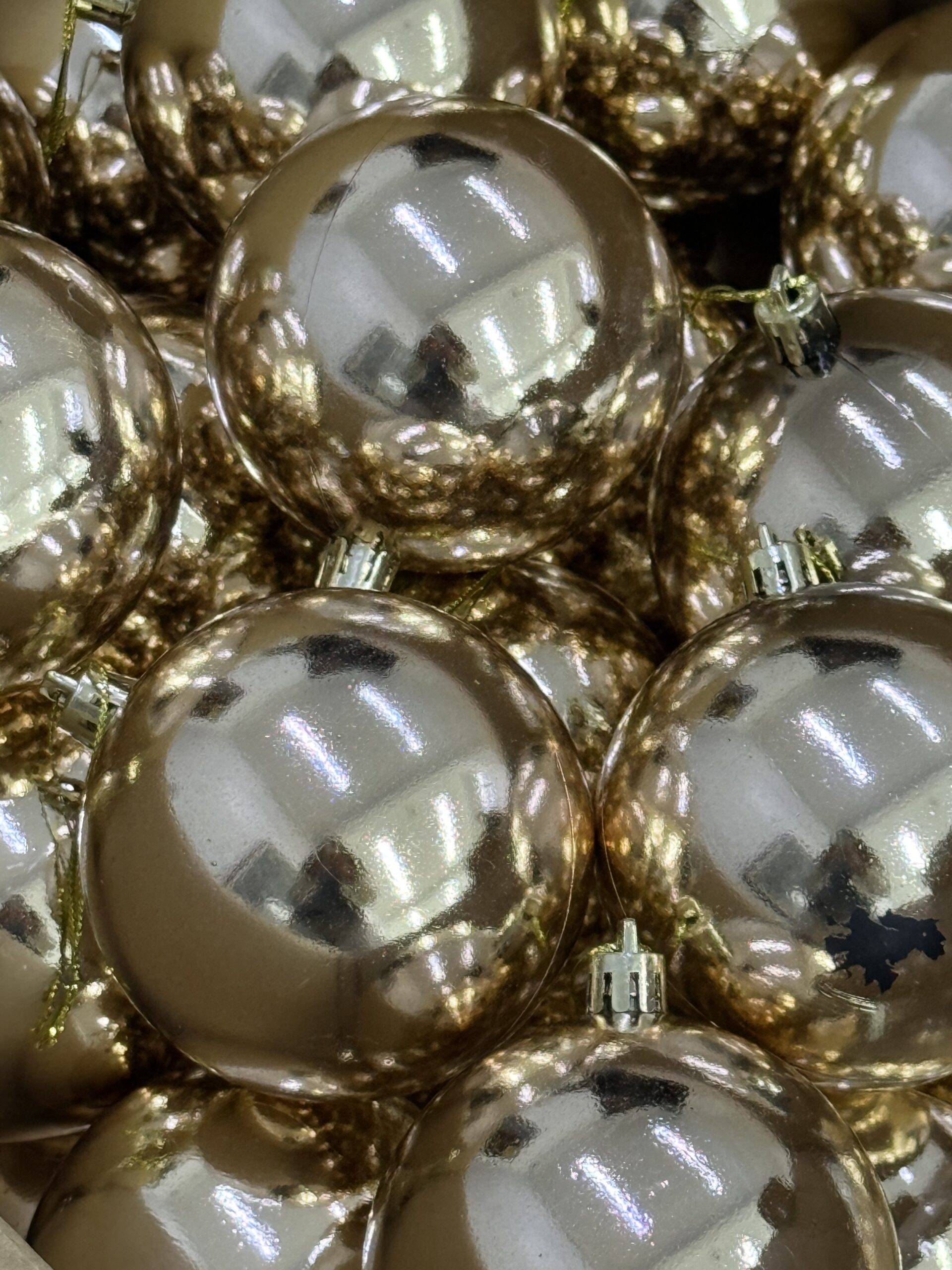 Esfera oro champagne brillante